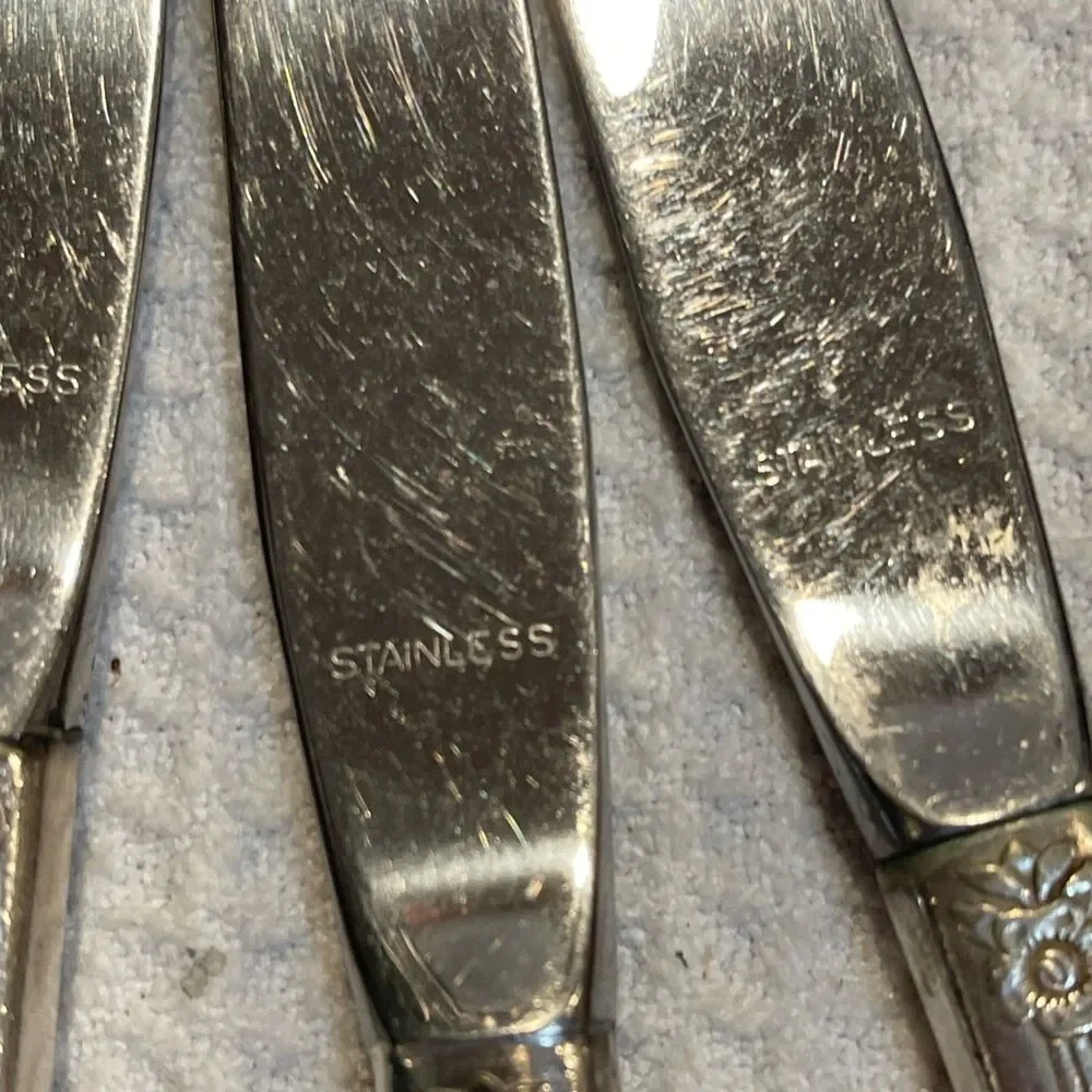 4 Nobility Plate 1939 Royal Rose Dinner Knives Oneida Silverplate Flatware